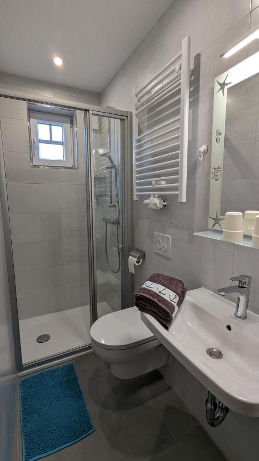 Apartamento Haus Anker Neuharlingersiel Exterior foto